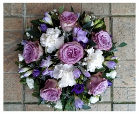 Lilac & White Scented Posy